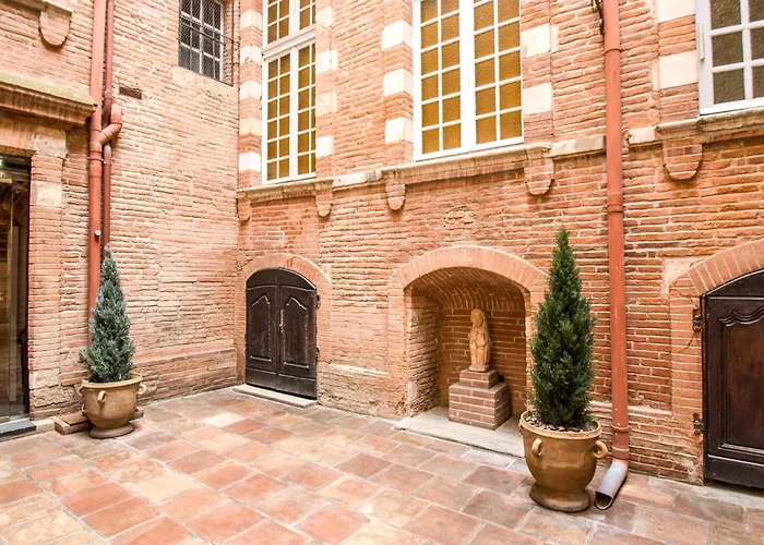 La Tour Croix BaragnonHotel Toulouse